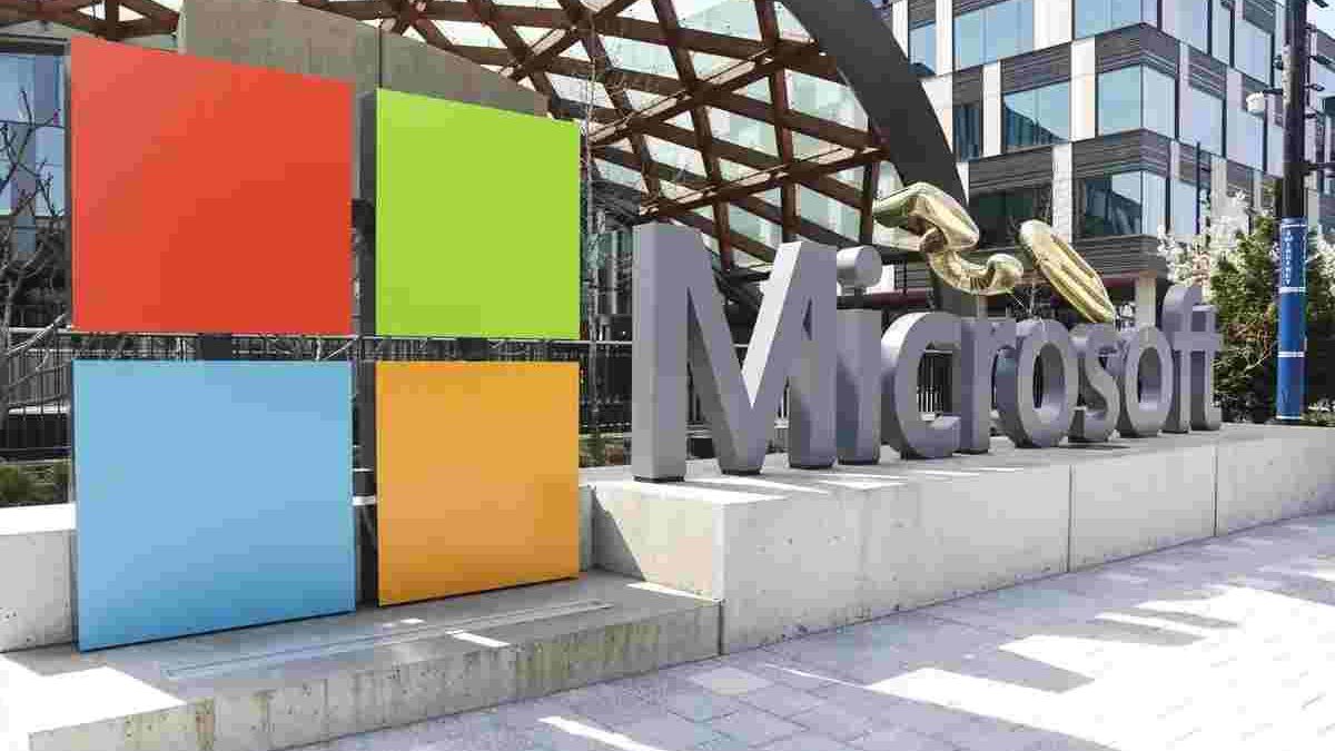Microsoft salesforce covid19 aprilstreetjournal Team Struggling Businesses