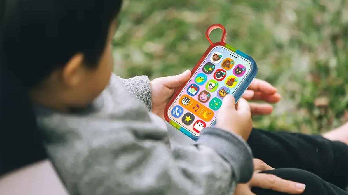 YPhone Toy Review 2025: Is This Kids’ Learning Phone Worth It?